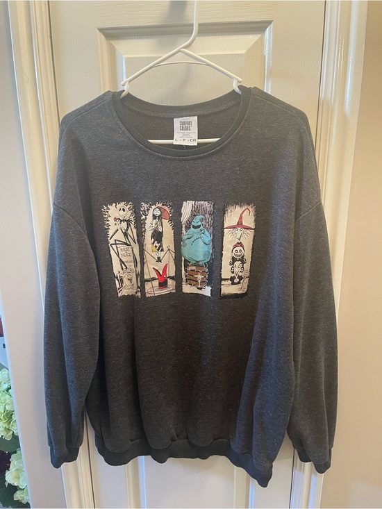 Comfort Colors Other - Comfort Colors unisex Gray Crewneck Sweatshirt Nightmare before Christmas